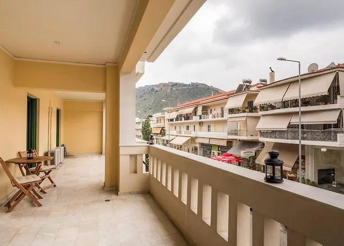 Spacious 3Bedroom Apartment Nafplion